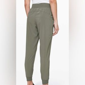 Lululemon Wanderer Jogger